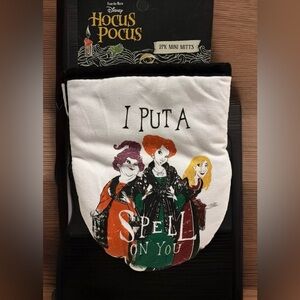 Disney Hocus Pocus 2-pack Cooking Mini Mitts NWT